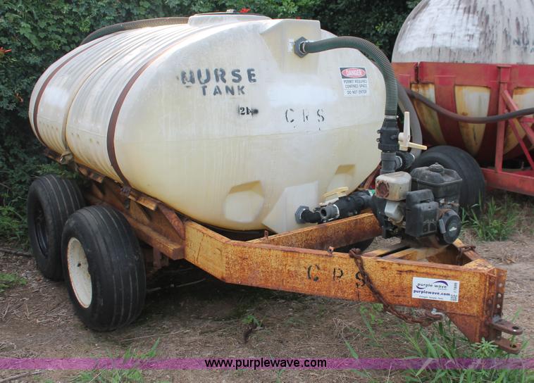 image for item I7899 1,000 gallon liquid nurse trailer