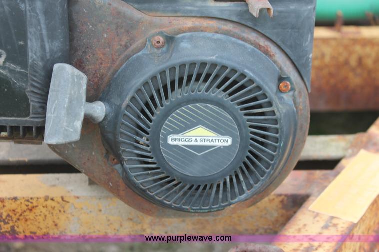 image for item I7899 1,000 gallon liquid nurse trailer