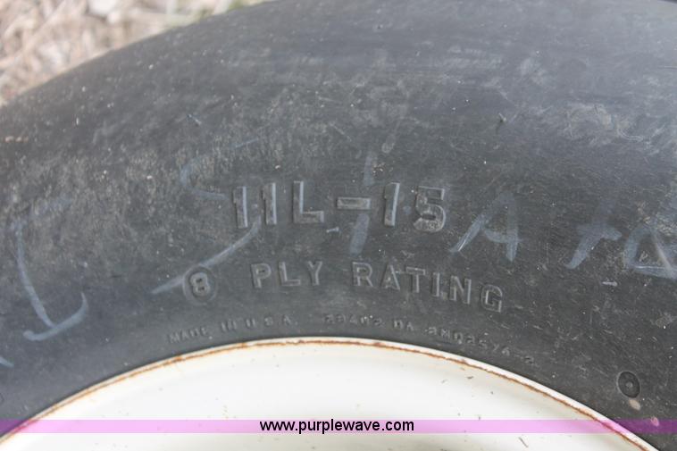 image for item I7899 1,000 gallon liquid nurse trailer