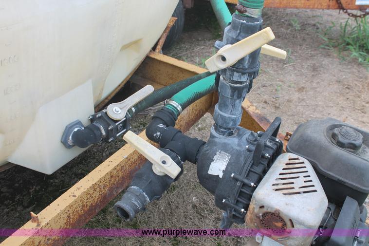 image for item I7900 1,000 gallon liquid nurse trailer