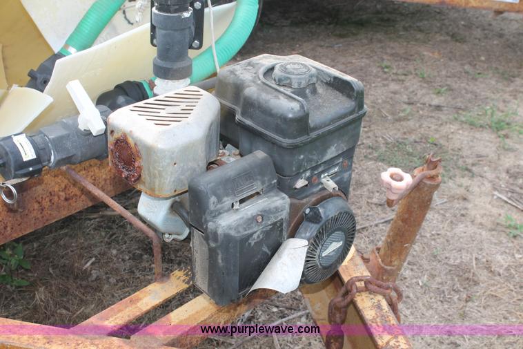 image for item I7901 1,000 gallon liquid nurse trailer