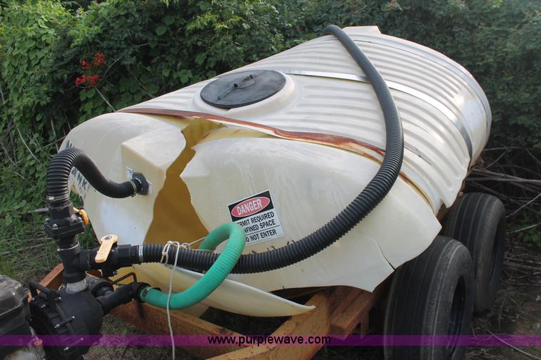 image for item I7901 1,000 gallon liquid nurse trailer