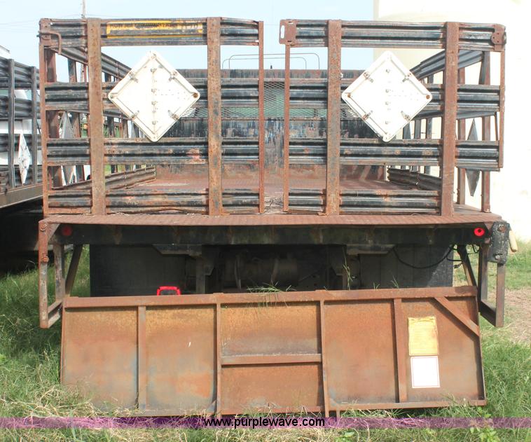 image for item I7913 1994 GMC TopKick Lo-Pro C6000 stake bed truck