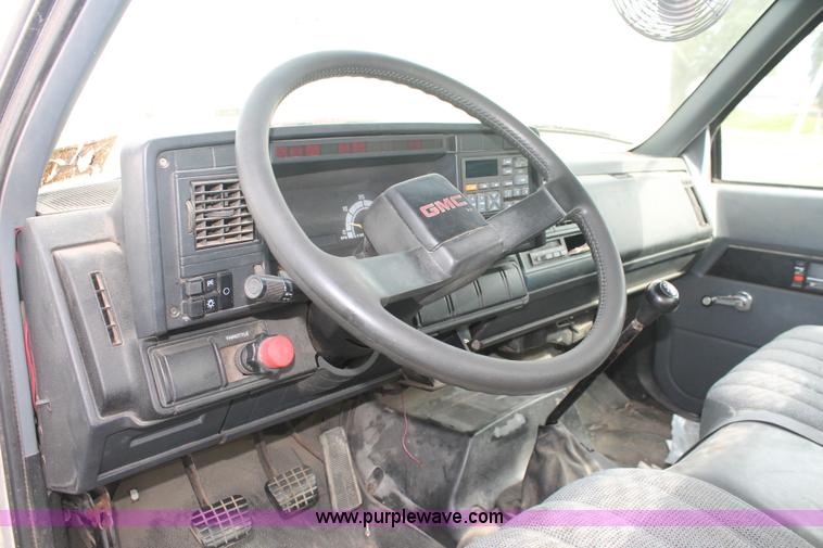 image for item I7913 1994 GMC TopKick Lo-Pro C6000 stake bed truck