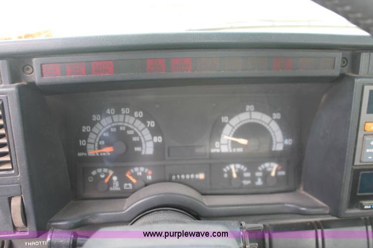 image for item I7913 1994 GMC TopKick Lo-Pro C6000 stake bed truck