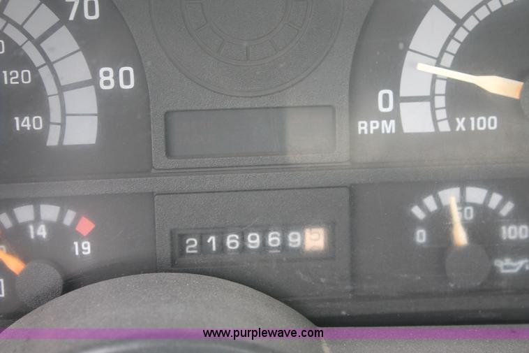 image for item I7913 1994 GMC TopKick Lo-Pro C6000 stake bed truck