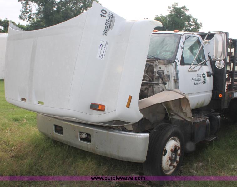 image for item I7913 1994 GMC TopKick Lo-Pro C6000 stake bed truck