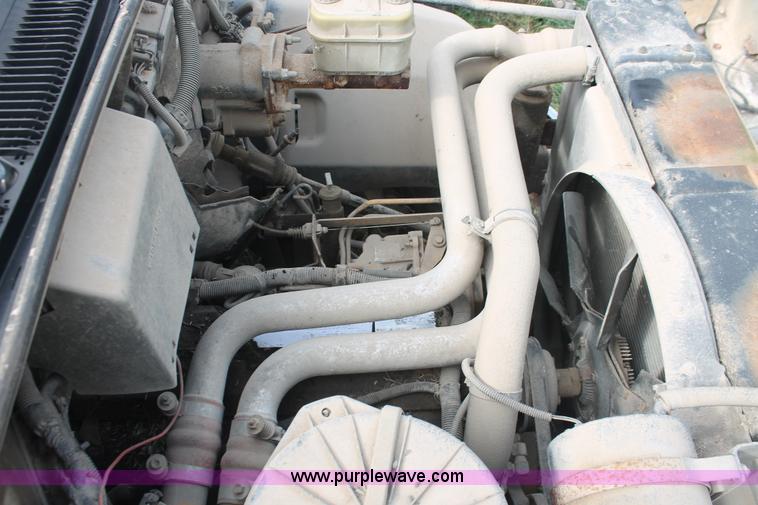 image for item I7913 1994 GMC TopKick Lo-Pro C6000 stake bed truck