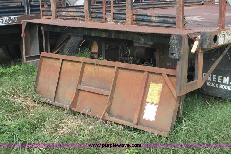 image for item I7913 1994 GMC TopKick Lo-Pro C6000 stake bed truck