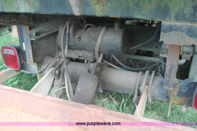 image for item I7913 1994 GMC TopKick Lo-Pro C6000 stake bed truck