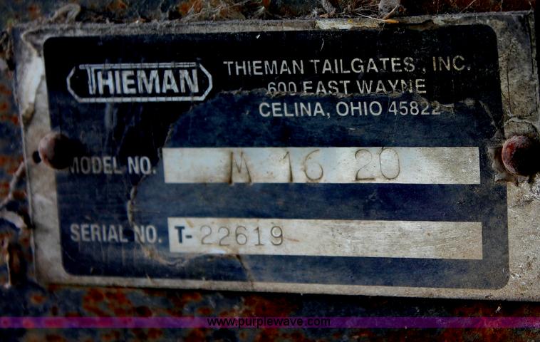 image for item I7913 1994 GMC TopKick Lo-Pro C6000 stake bed truck