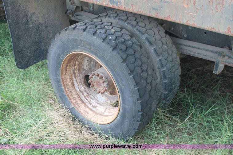 image for item I7913 1994 GMC TopKick Lo-Pro C6000 stake bed truck