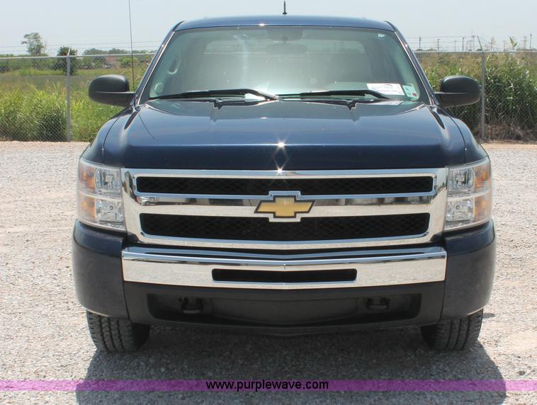 image for item I7914 2010 Chevrolet Silverado 1500 LT Crew Cab pickup truck