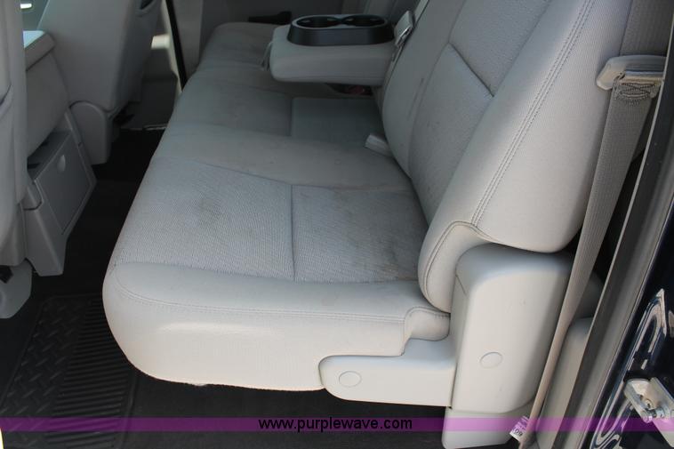 image for item I7914 2010 Chevrolet Silverado 1500 LT Crew Cab pickup truck