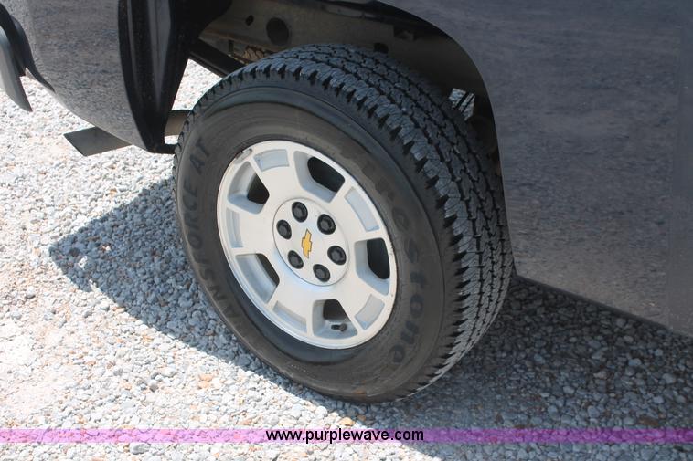 image for item I7914 2010 Chevrolet Silverado 1500 LT Crew Cab pickup truck