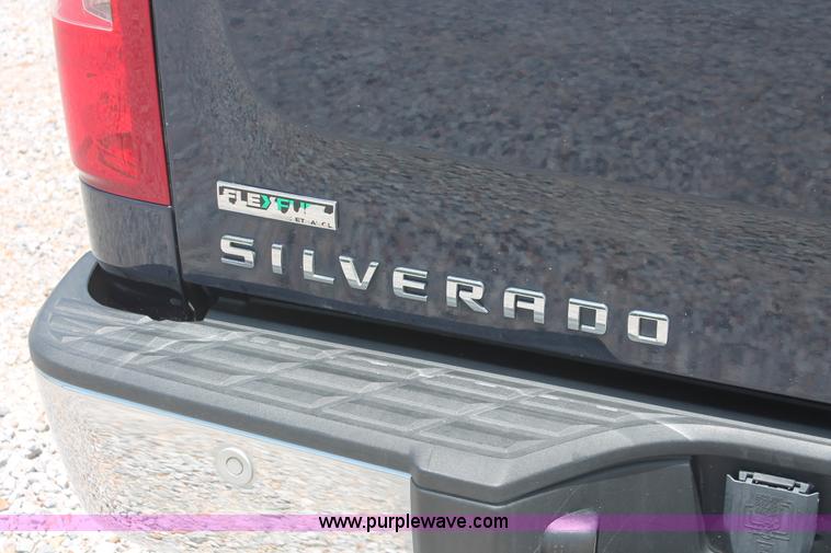 image for item I7914 2010 Chevrolet Silverado 1500 LT Crew Cab pickup truck
