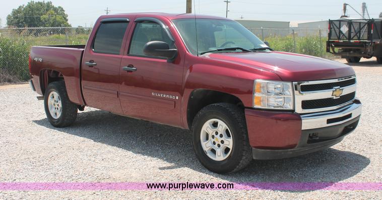 image for item I7916 2009 Chevrolet Silverado 1500 LT Crew Cab pickup truck
