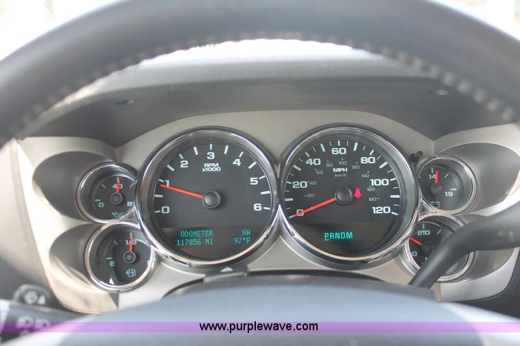 image for item I7916 2009 Chevrolet Silverado 1500 LT Crew Cab pickup truck