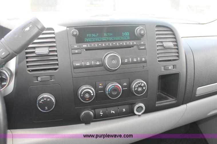 image for item I7916 2009 Chevrolet Silverado 1500 LT Crew Cab pickup truck