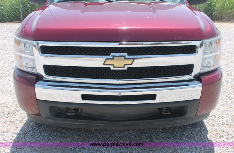 image for item I7916 2009 Chevrolet Silverado 1500 LT Crew Cab pickup truck