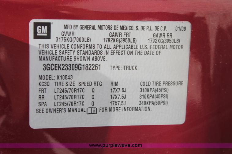 image for item I7916 2009 Chevrolet Silverado 1500 LT Crew Cab pickup truck