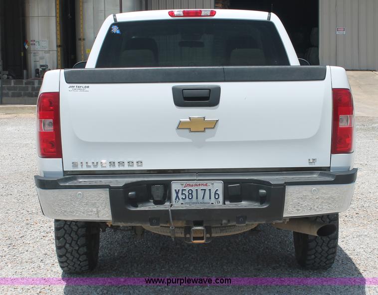 image for item I7917 2009 Chevrolet Silverado 2500HD LT Extended Cab pickup truck