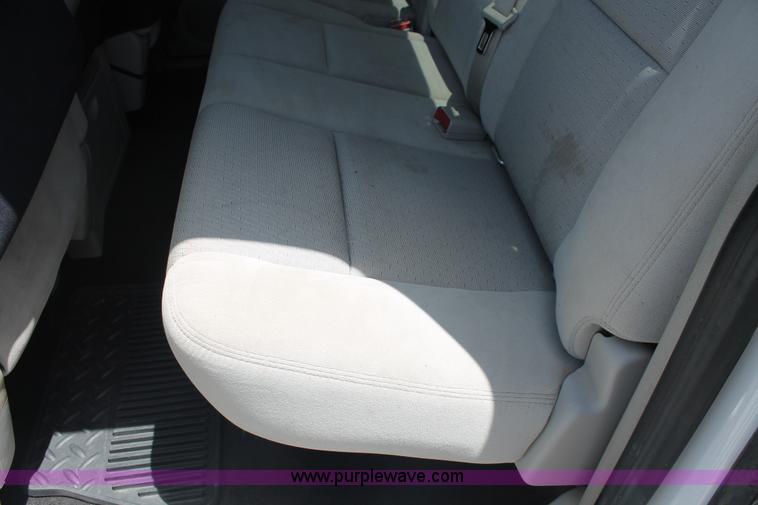 image for item I7917 2009 Chevrolet Silverado 2500HD LT Extended Cab pickup truck