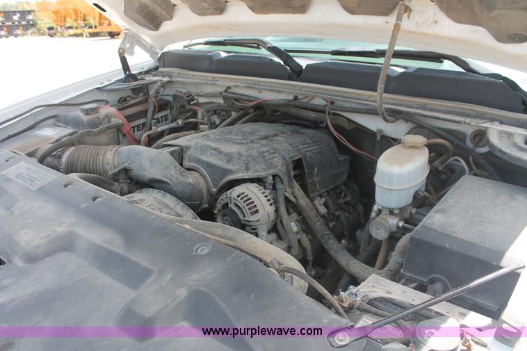 image for item I7917 2009 Chevrolet Silverado 2500HD LT Extended Cab pickup truck