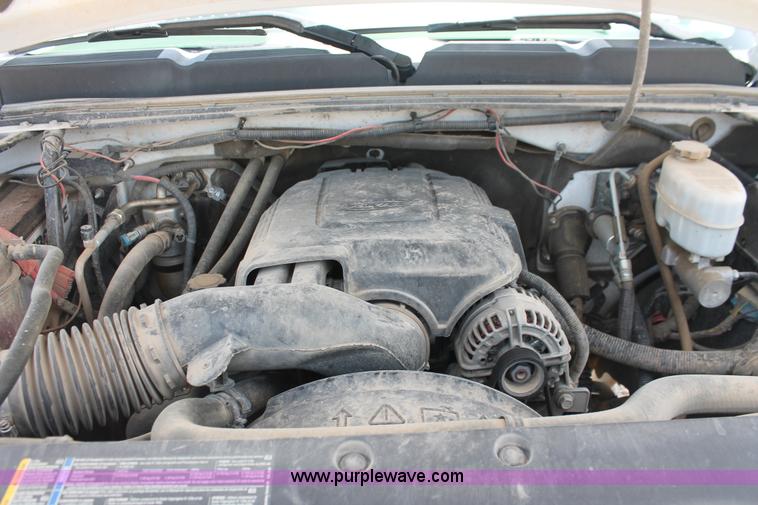 image for item I7917 2009 Chevrolet Silverado 2500HD LT Extended Cab pickup truck