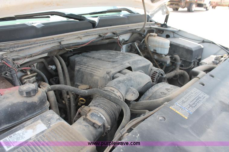 image for item I7917 2009 Chevrolet Silverado 2500HD LT Extended Cab pickup truck