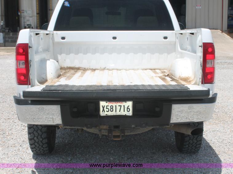 image for item I7917 2009 Chevrolet Silverado 2500HD LT Extended Cab pickup truck