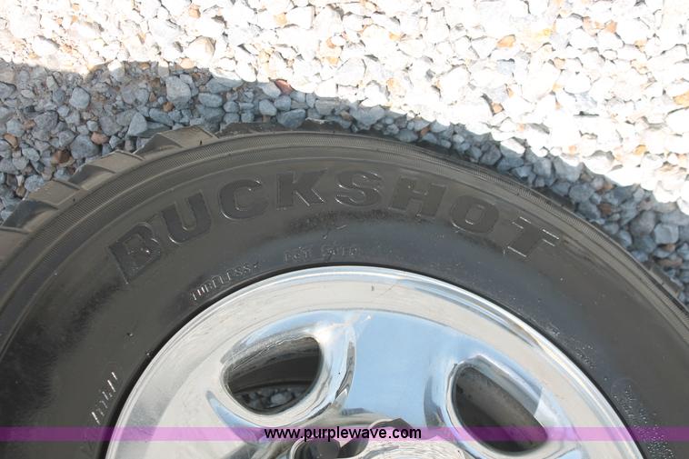 image for item I7917 2009 Chevrolet Silverado 2500HD LT Extended Cab pickup truck