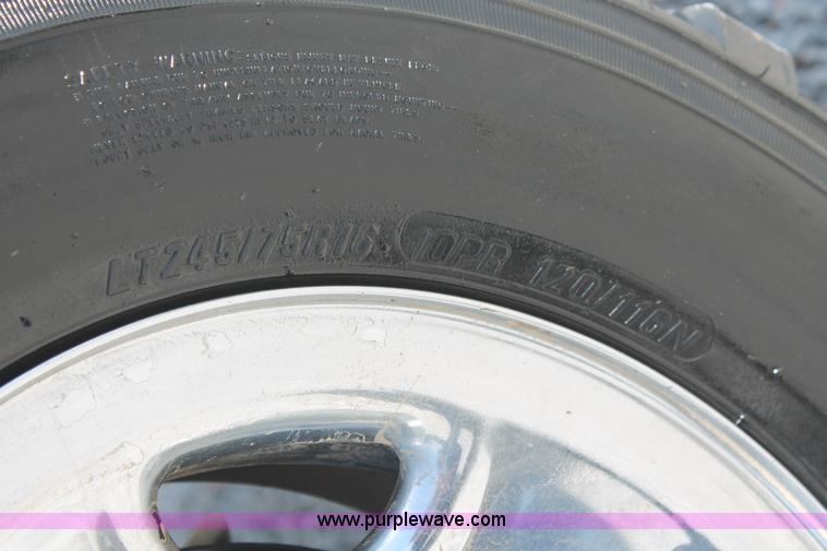 image for item I7917 2009 Chevrolet Silverado 2500HD LT Extended Cab pickup truck