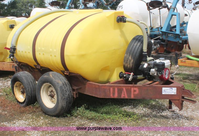 image for item I7925 1,000 gallon liquid nurse trailer