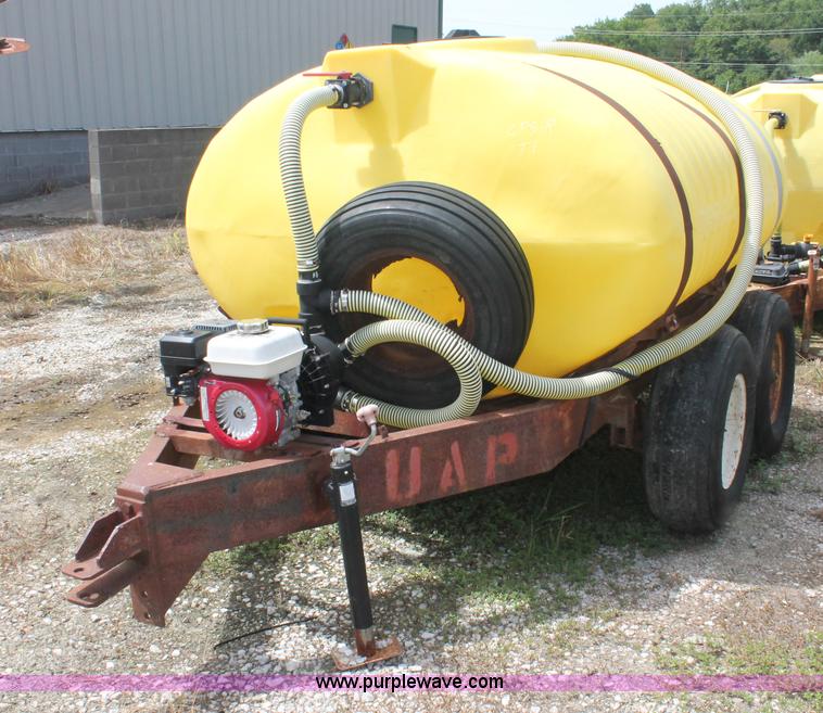 image for item I7925 1,000 gallon liquid nurse trailer