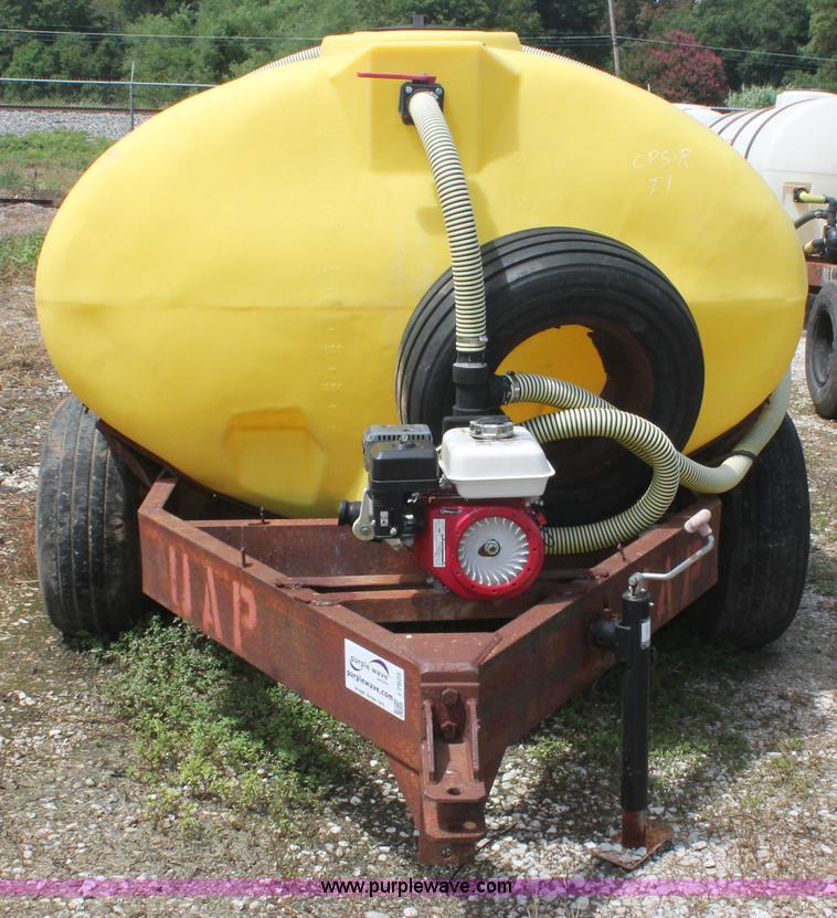 image for item I7925 1,000 gallon liquid nurse trailer