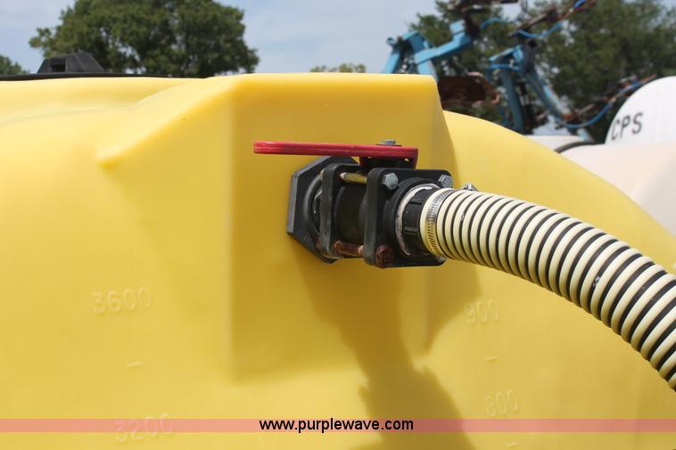 image for item I7925 1,000 gallon liquid nurse trailer