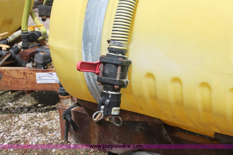 image for item I7925 1,000 gallon liquid nurse trailer