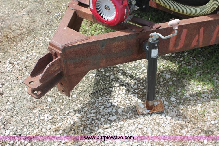 image for item I7925 1,000 gallon liquid nurse trailer