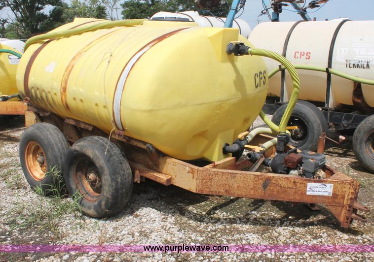 image for item I7926 1,000 gallon liquid nurse trailer