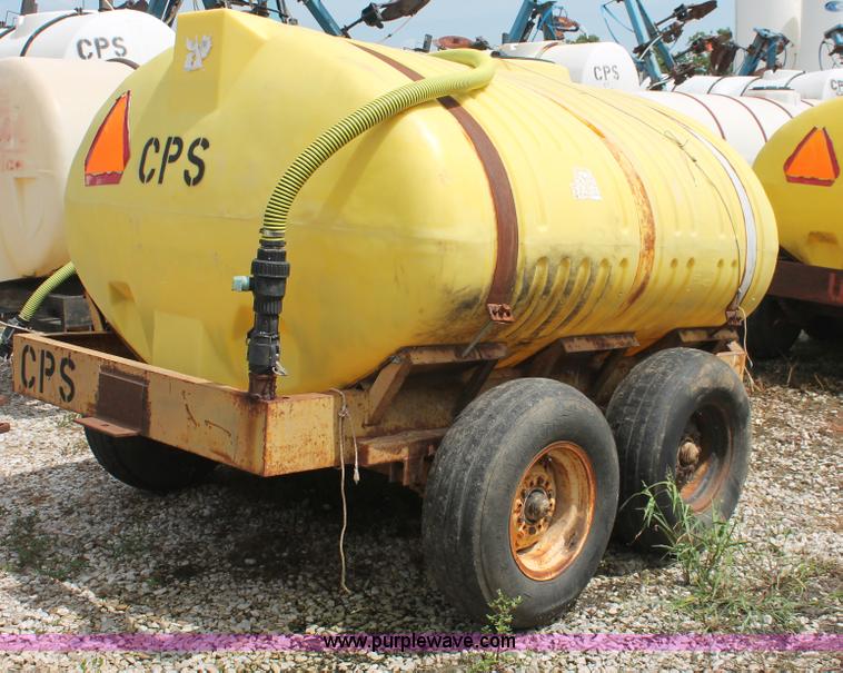 image for item I7926 1,000 gallon liquid nurse trailer