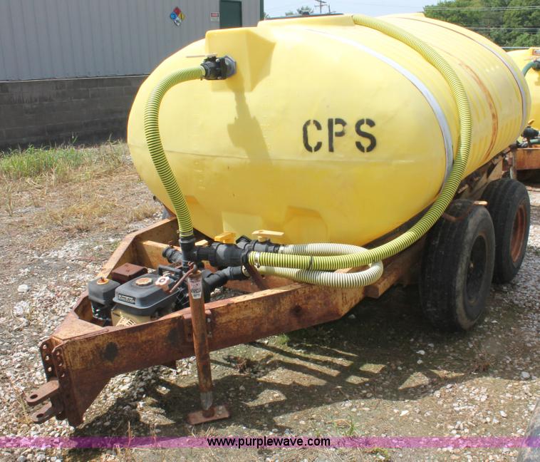 image for item I7926 1,000 gallon liquid nurse trailer