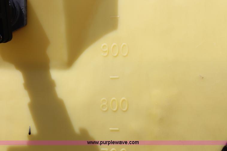 image for item I7926 1,000 gallon liquid nurse trailer