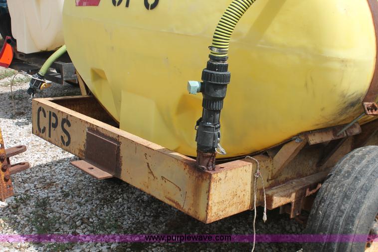 image for item I7926 1,000 gallon liquid nurse trailer