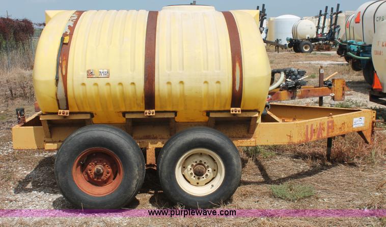 image for item I7927 1,000 gallon liquid nurse trailer