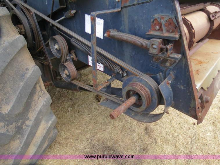 image for item A8582 1989 Gleaner R60 combine