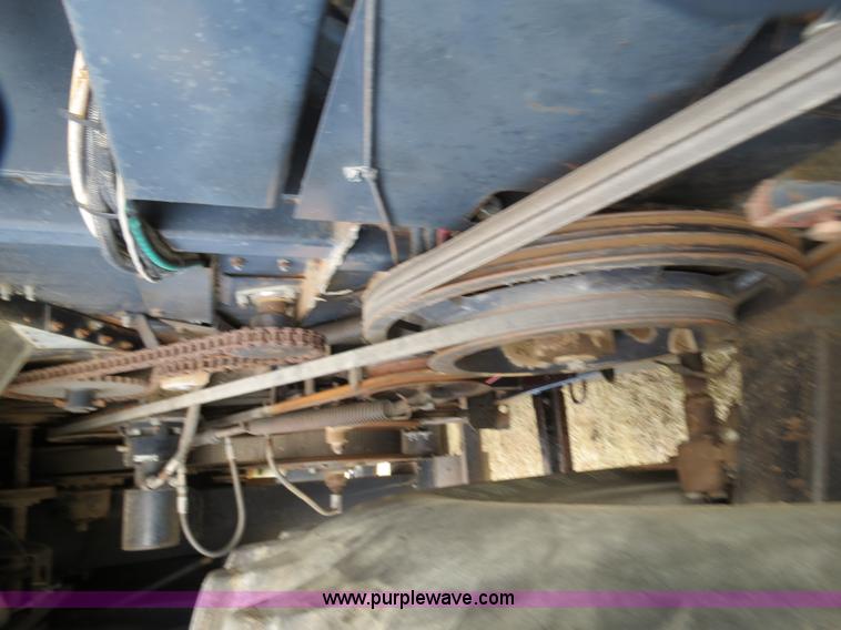 image for item A8582 1989 Gleaner R60 combine