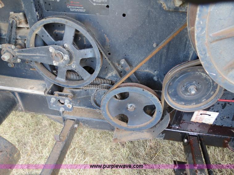 image for item A8582 1989 Gleaner R60 combine