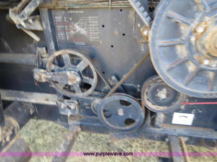 image for item A8583 1989 Gleaner R60 combine