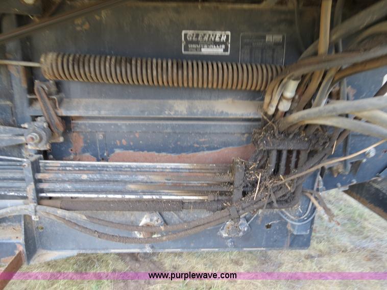 image for item A8583 1989 Gleaner R60 combine